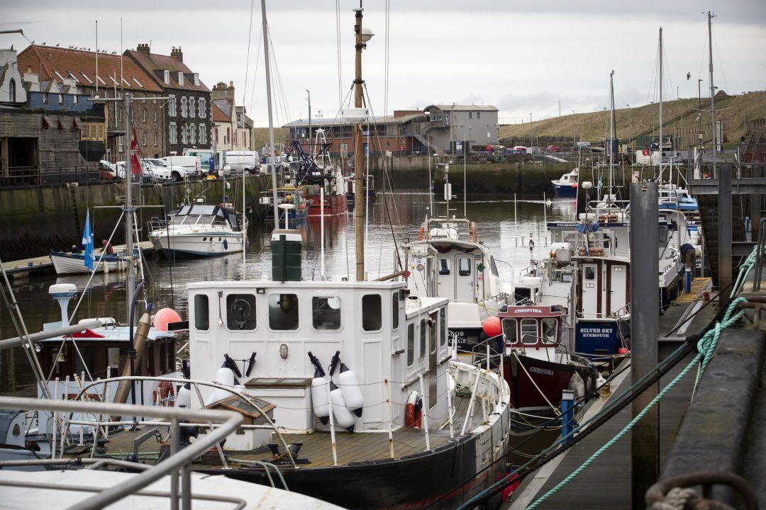 Campaigners urge Scottish Government to comply with ruling on fishing licences