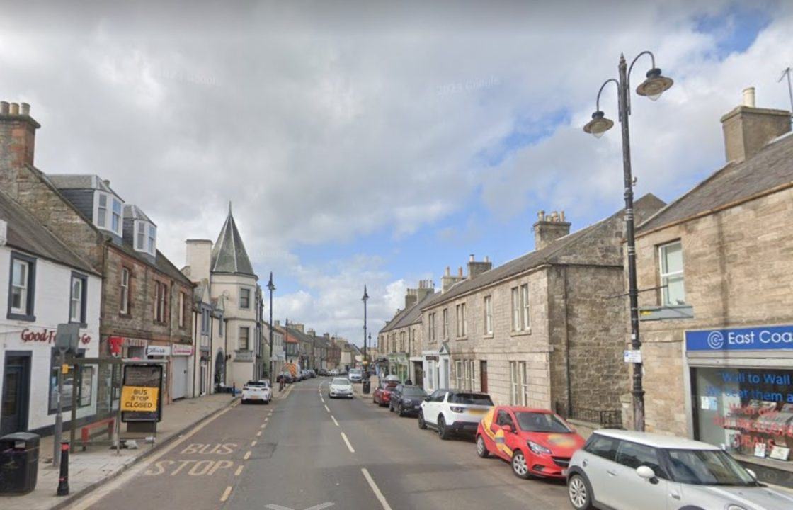 Masked man smashes shop display and steals four phones before fleeing in Tranent