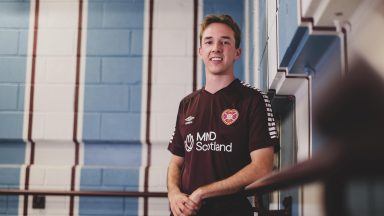 Calem Nieuwenhof ready to get started at Hearts as club agrees deal for Kenneth Vargas