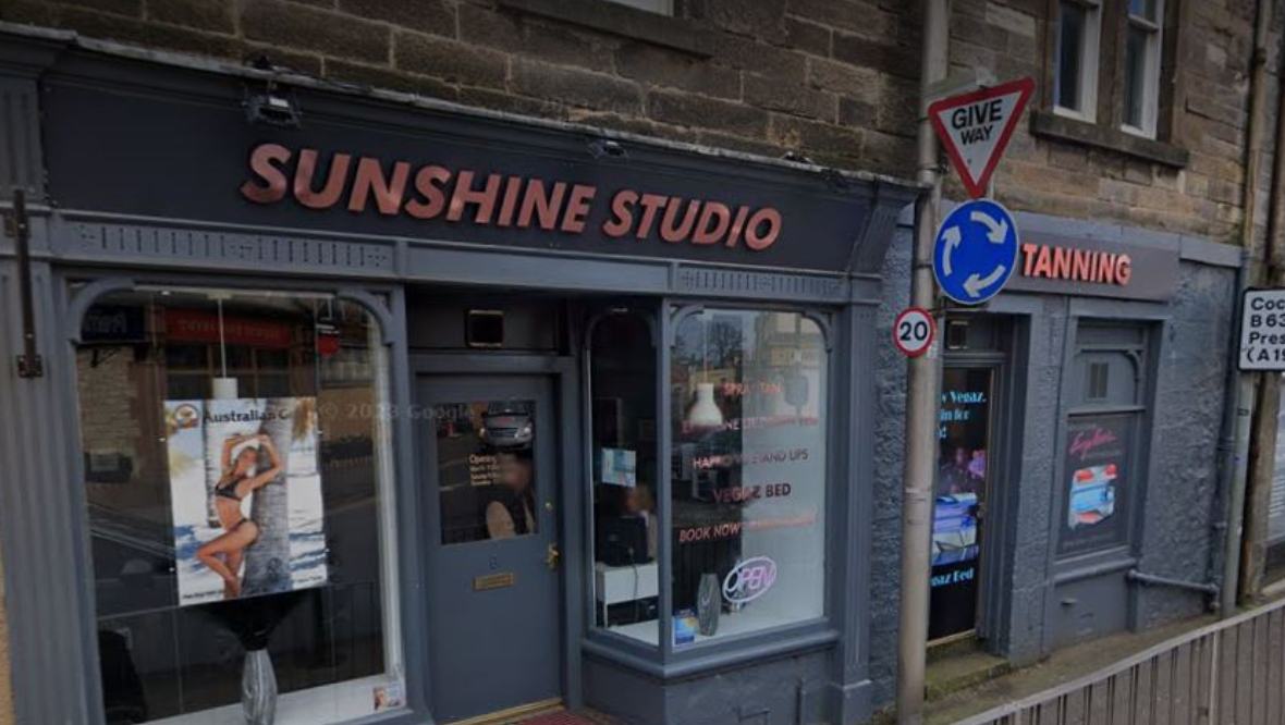 Tanning salon in East Lothian closed after break-in as police investigate