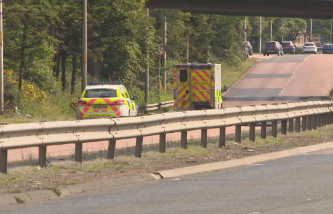 A90 closed in both directions after woman s body found on Kingsway