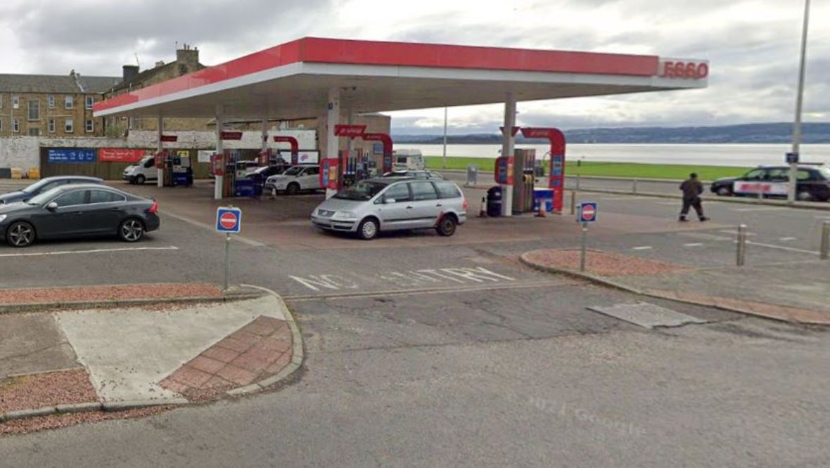 Investigation launched after two petrol stations robbed on same morning