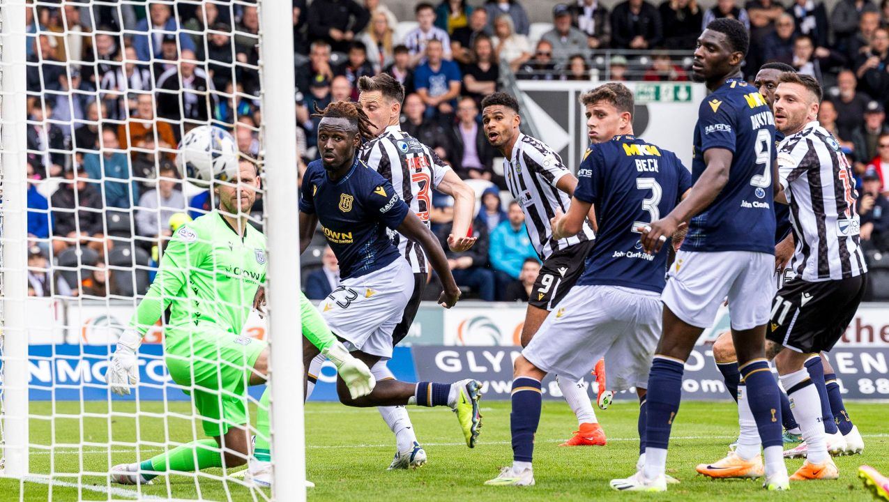 St Mirren climb to cinch Premiership summit with victory over Dundee