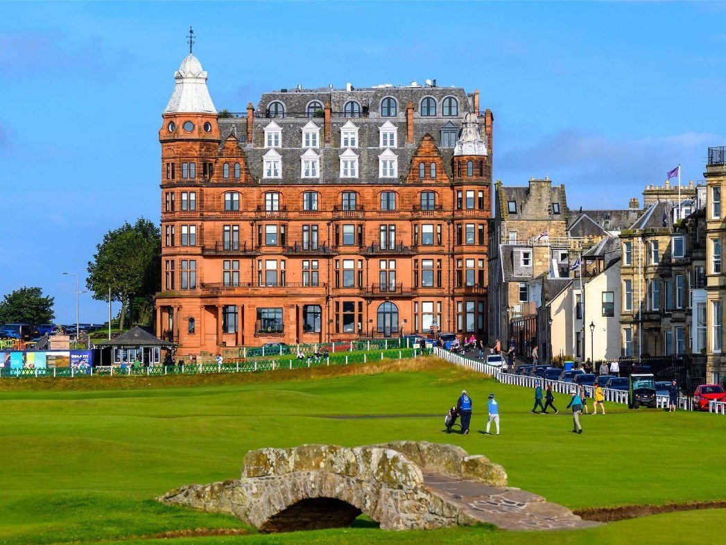 The Hamilton Grand provided a splash of colour in St Andrews.