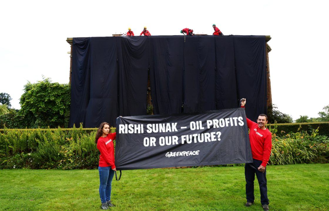 Greenpeace activists climb onto roof of Prime Minister Rishi Sunak’s home and cover it in fabric