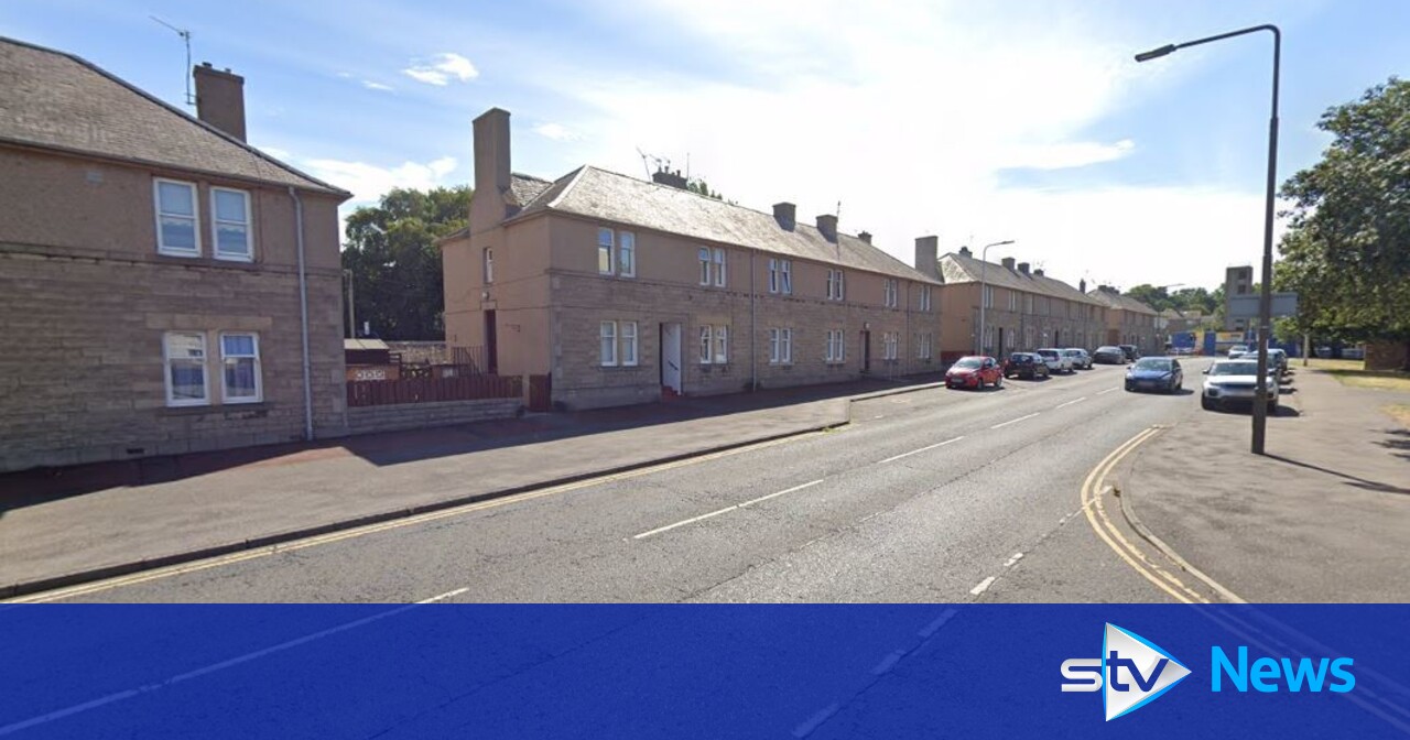 Musselburgh abandoned car 'made safe' by explosives experts after fears