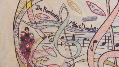 Simple Minds bassists adds mark to the Dundee Tapestry