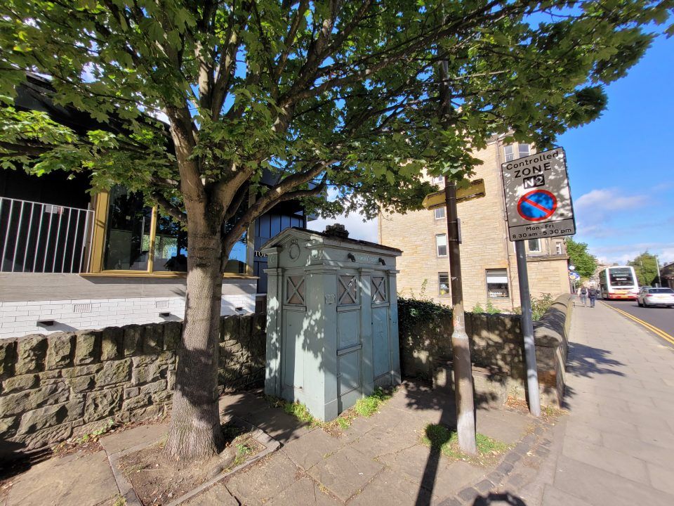 Former police box near Edinburgh beauty spot up for auction starting at £22,000