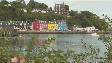 Mull locals accuse CalMac and Holyrood of damaging economy