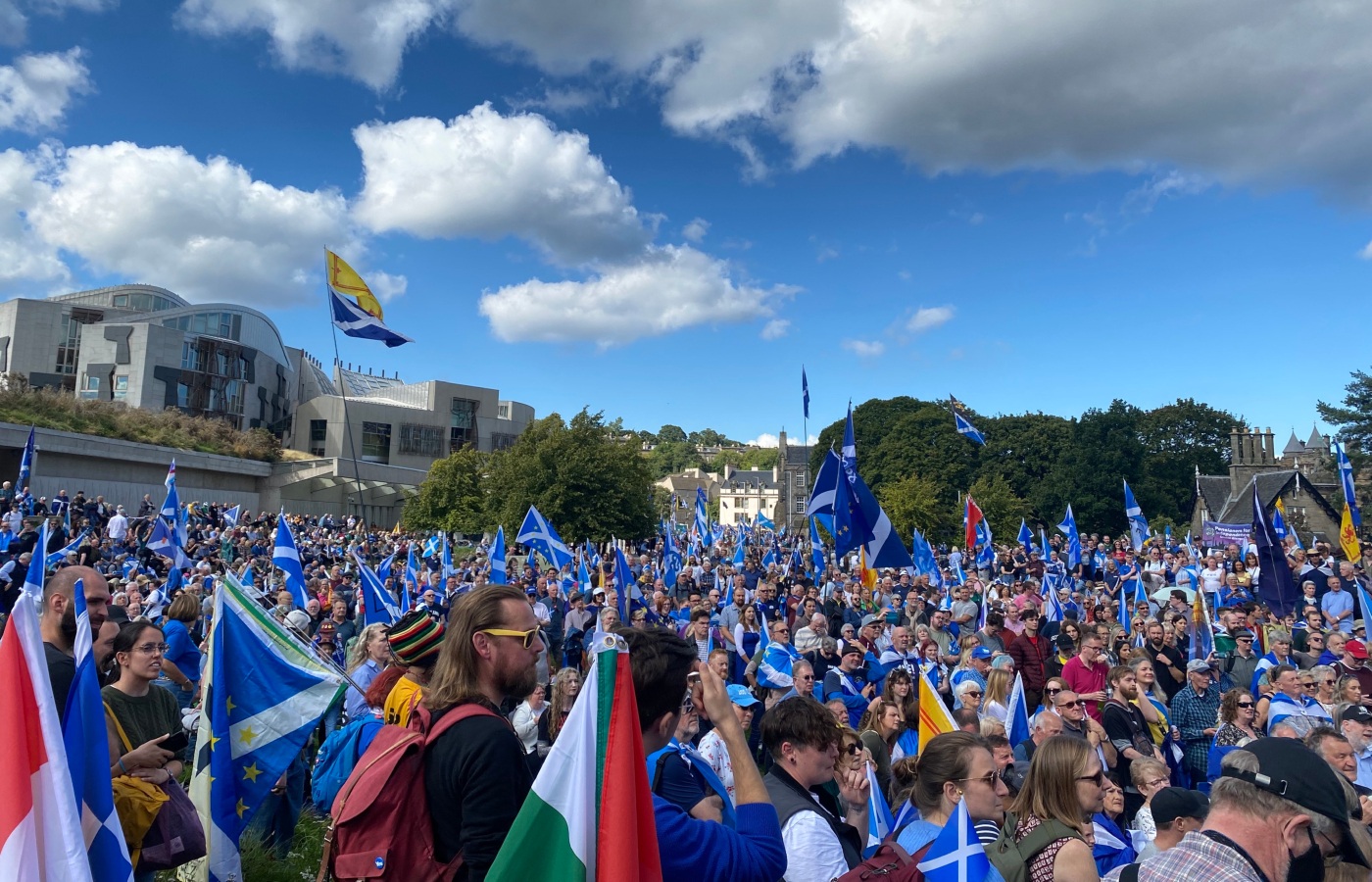 Thousands joined the indyref2 march in Edinburgh on Saturday. 