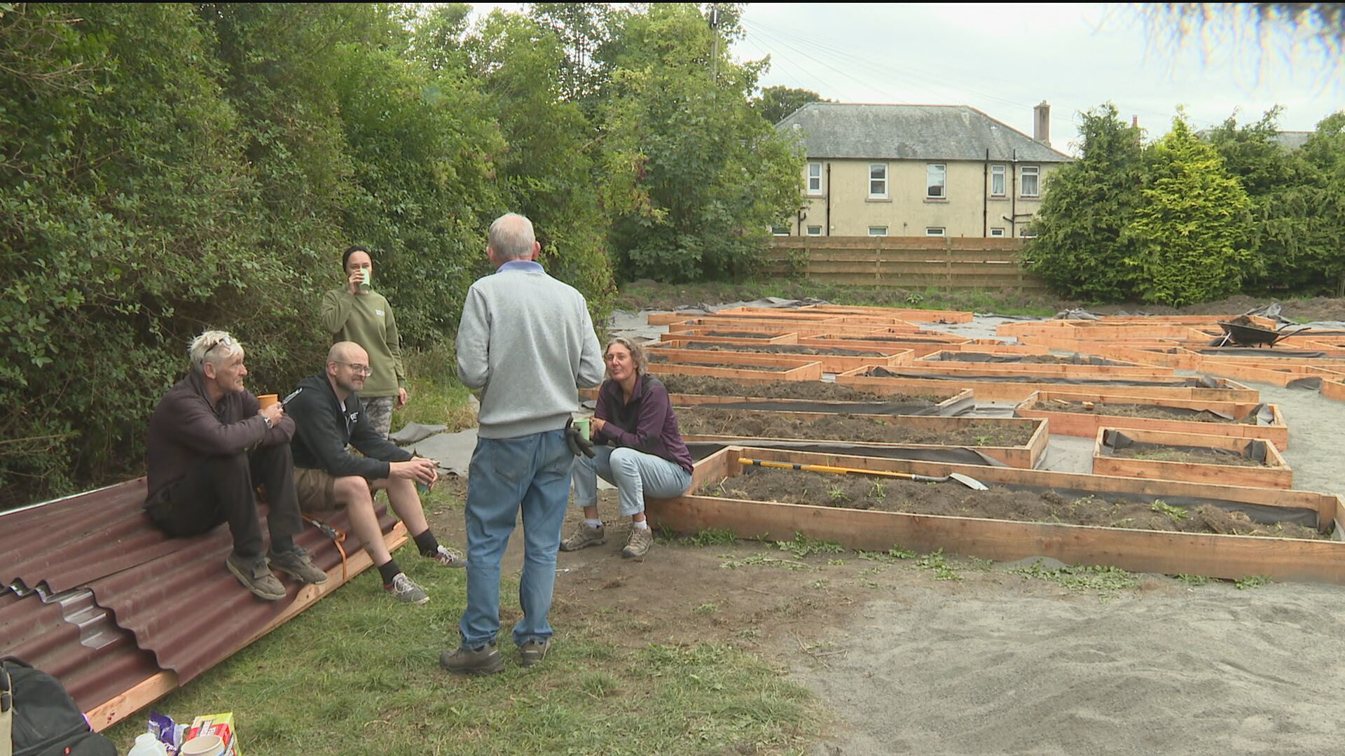 Edinburgh project turning unused spaces in community gardens
