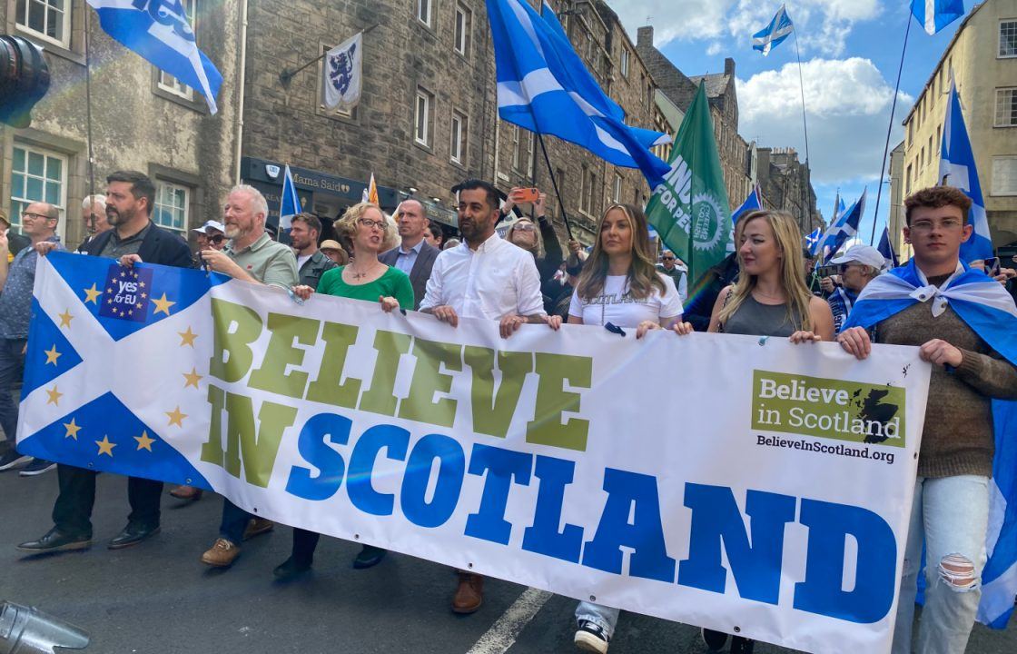 First Minister Humza Yousaf tells Edinburgh indyref2 march he wants to deliver independence for Scotland