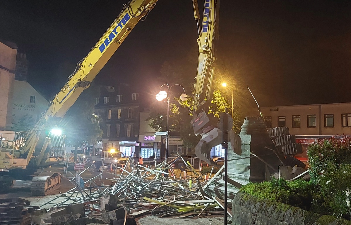 The night of the demolition. 