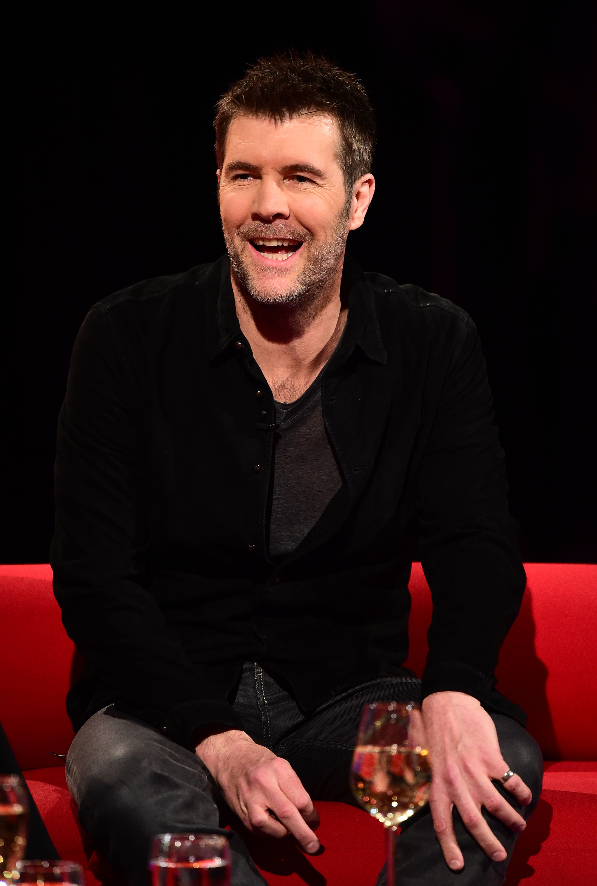 Rhod Gilbert has received a clear cancer scan after undergoing treatment.