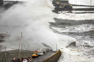 Large waves and flooding to hit Stonehaven and Fraserburgh as public urged to avoid coast