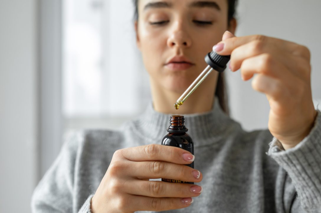 Food Standards Agency urges healthy adults to cut daily CBD use to 10mg amid effects on liver and thyroid