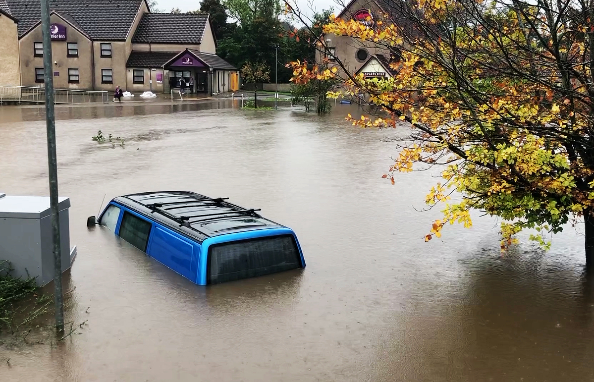 Flooding at Cadgers Brae in Grangemouth