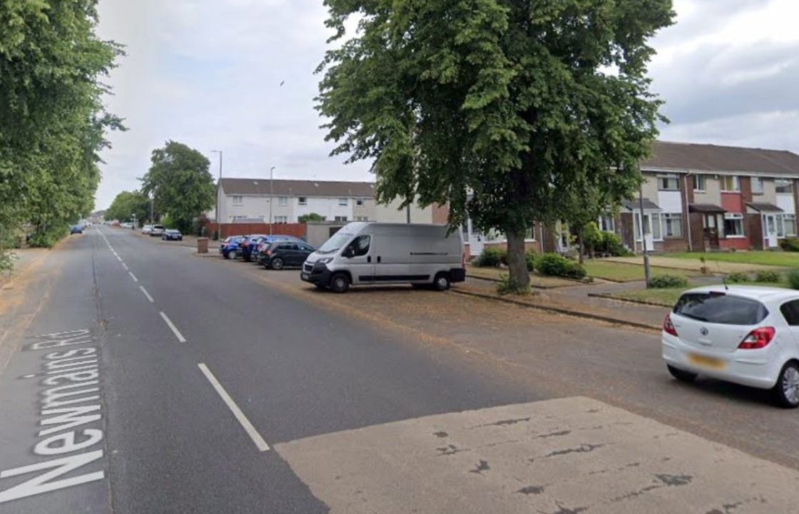 Man dies after being found unresponsive on Renfrewshire street 