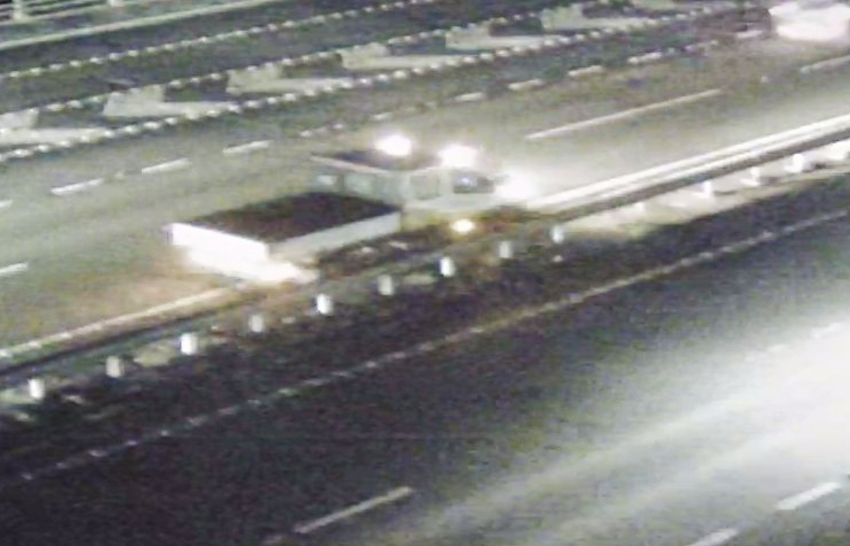 M8 multivehicle crash causes traffic chaos during early morning rush