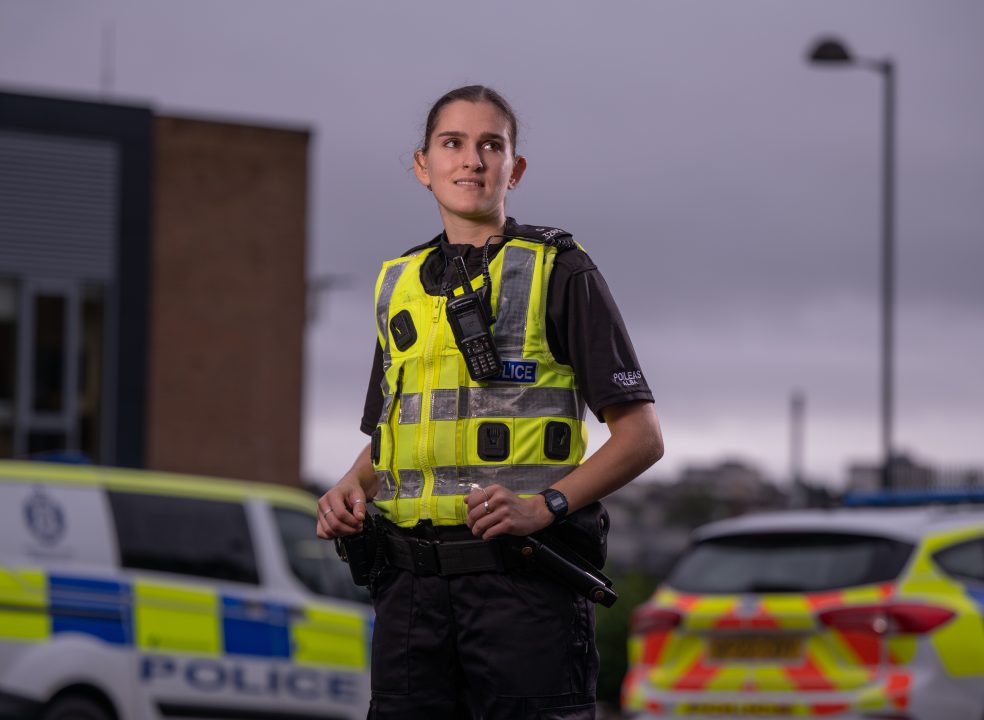 Off-duty Glasgow police officer saved woman from attack after hearing scream from her car