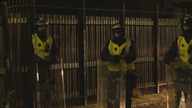 Disturbances in Dundee see riot police deployed