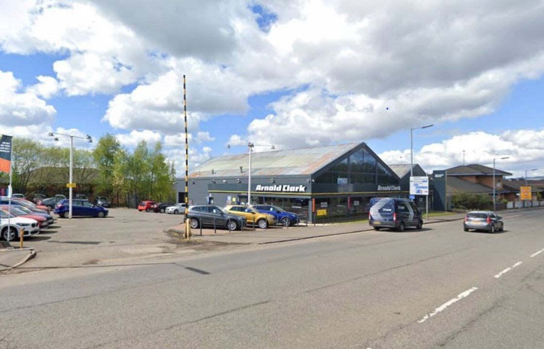 Former car showroom on Glasgow Shields Road could be turned into convenience store