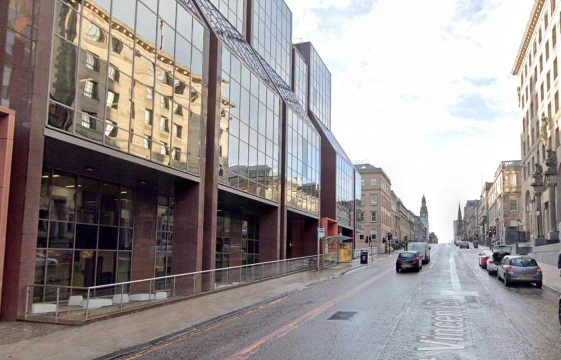 Man dies in Glasgow city centre as police cordon off street