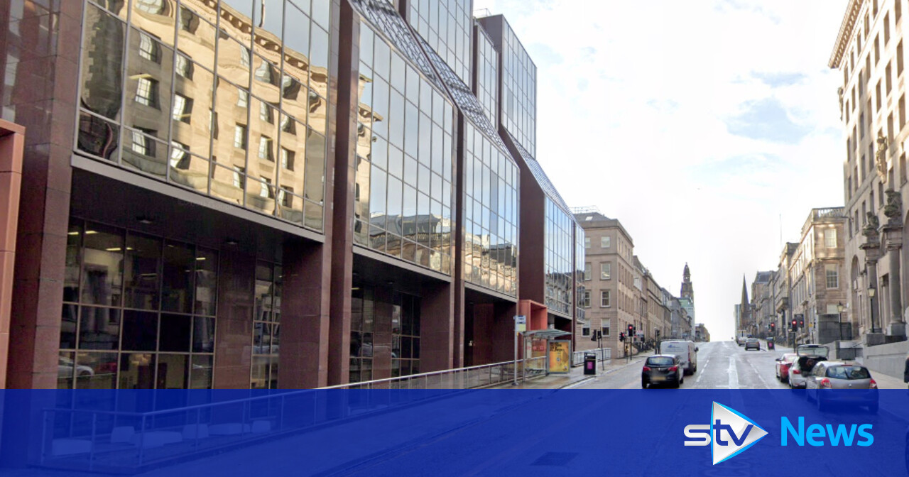 Man dies in Glasgow city centre as police cordon off street | STV News