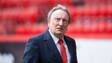 Neil Warnock urges Aberdeen to ‘stop feeling sorry’ for themselves