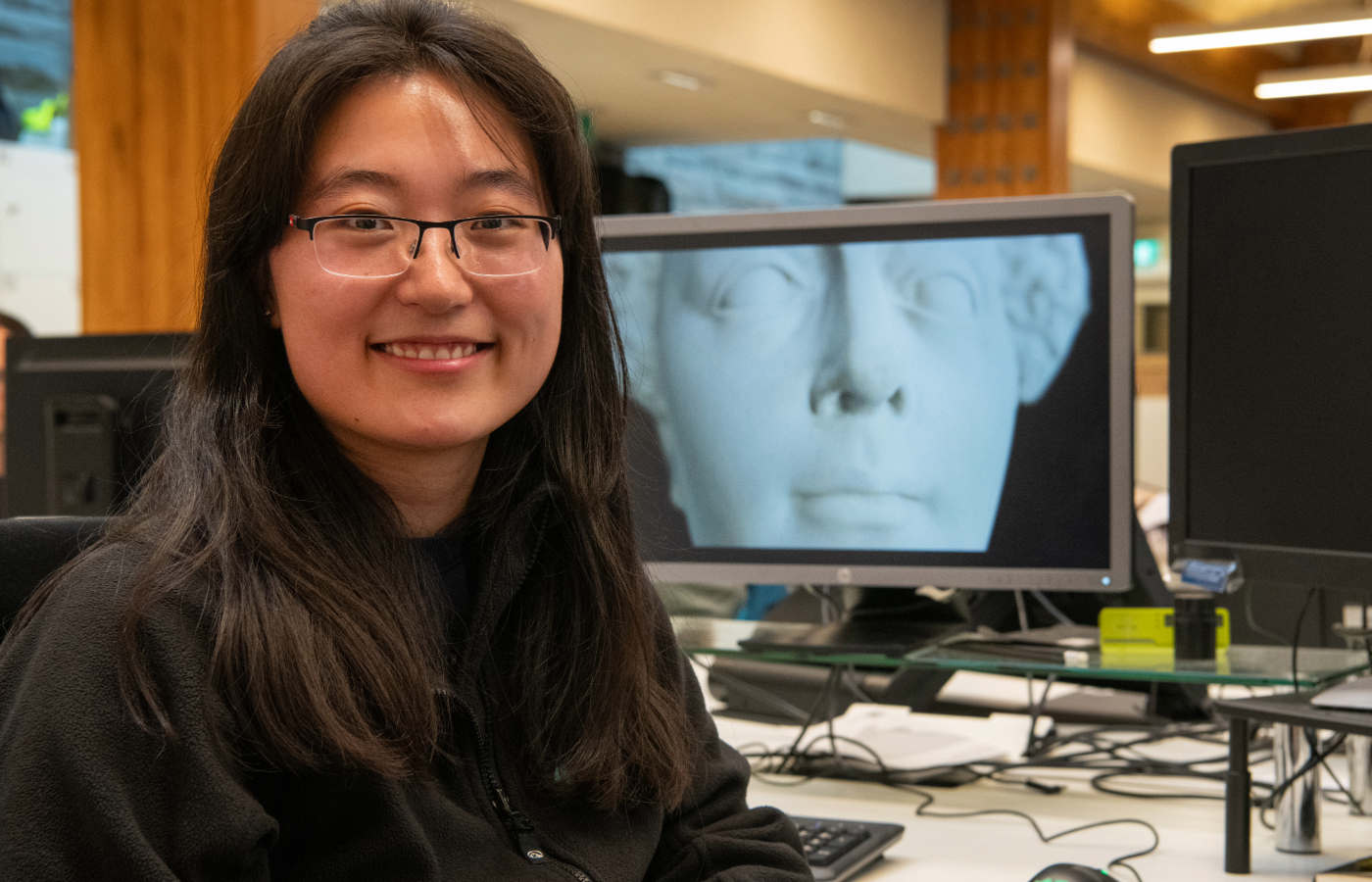 Yueqian Wang, Digital Innovation trainee, has created the digital model of the death mask as part of her training at HES.
