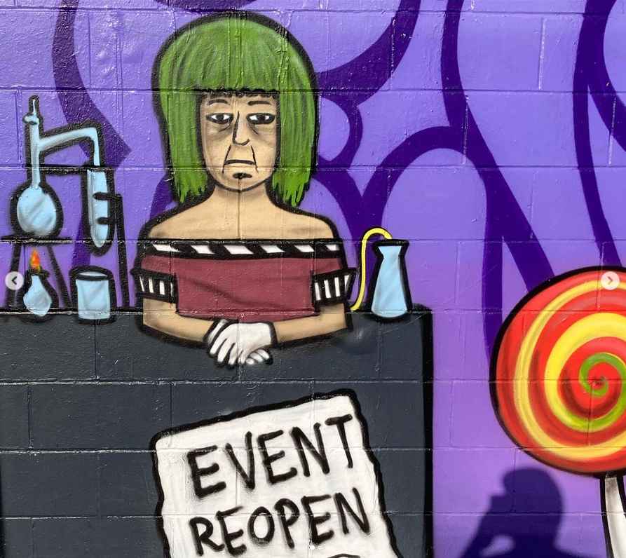 The mural shows the Oompa Loompa from the infamous event. Photo: @ejek98/Instagram.