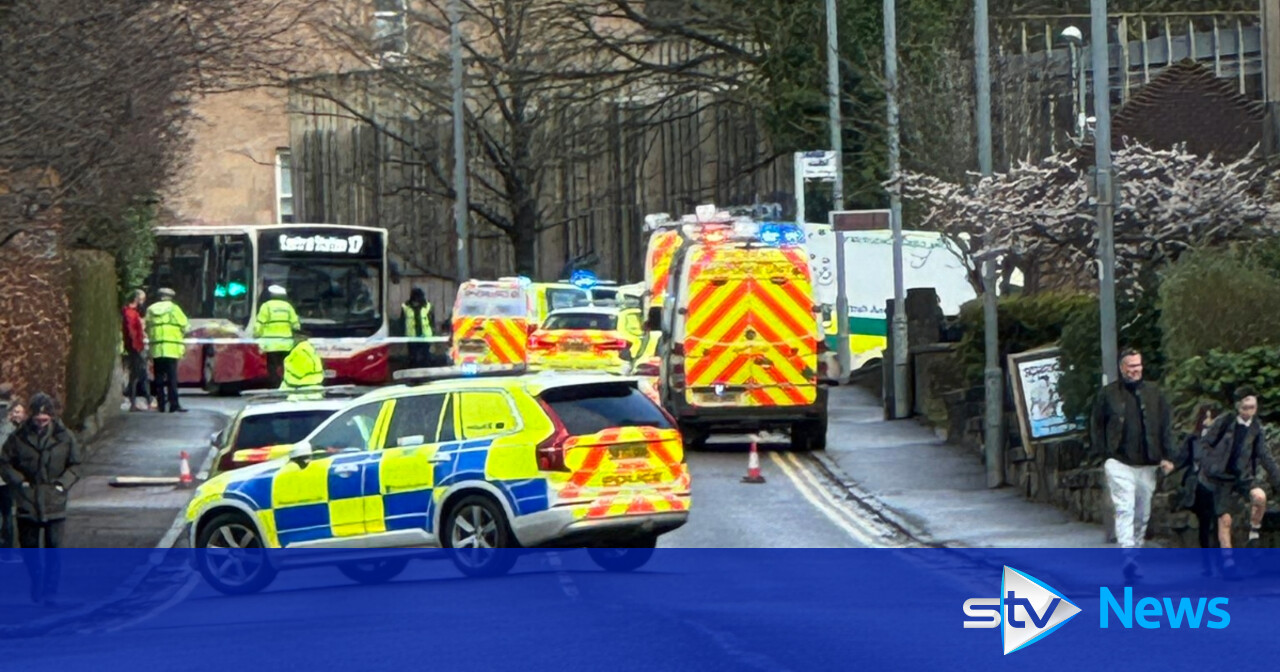 Cyclist dies after being hit by lorry in rush hour crash in Bearsden ...
