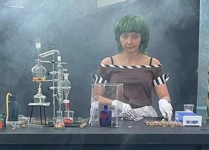 Kirsty went viral after a photo of her as an Oompa Loompa at the Glasgow event was posted online.