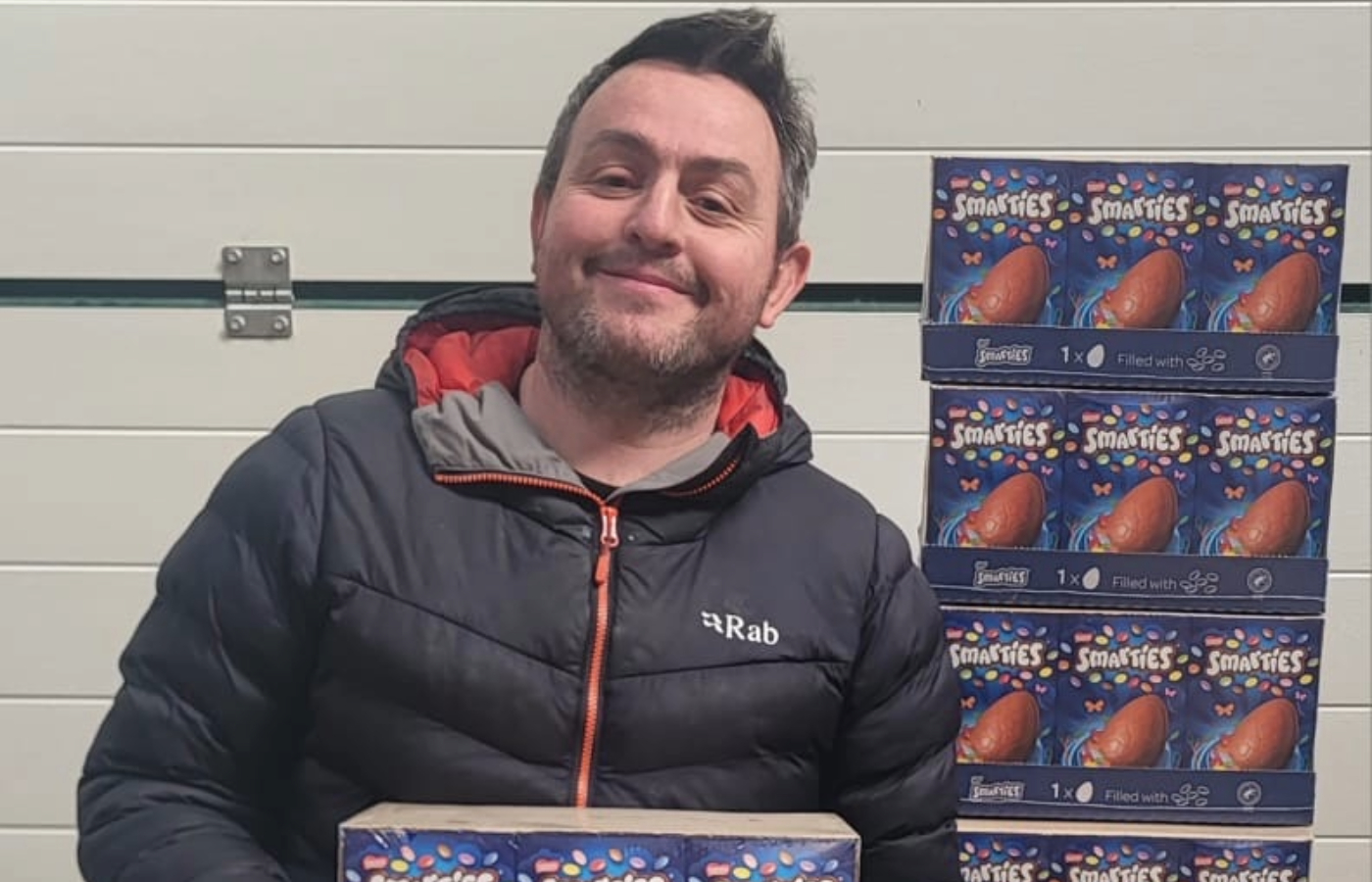 Mr Dafydd decided to raffle off 100 of the chocolate treats to raise money for the local RNLI lifeboat branch.