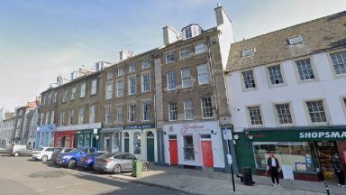 East Lothian: Roof terrace owners win fight to keep protective pergola