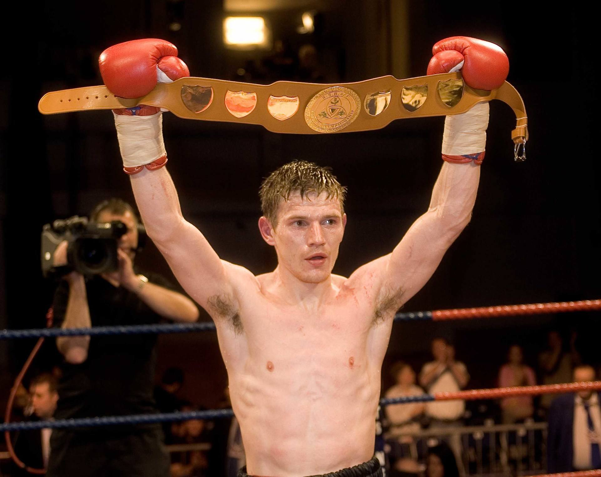 Willie Limond celebrates after beating Kevin O'Hara to become the Celtic Super Featherweight Champion in 2005.