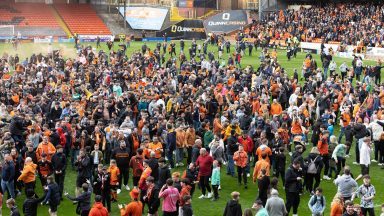 Jim Goodwin praises partying Dundee United players after promotion secured