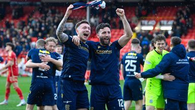 Dundee seal top six spot with hard-fought draw at Aberdeen