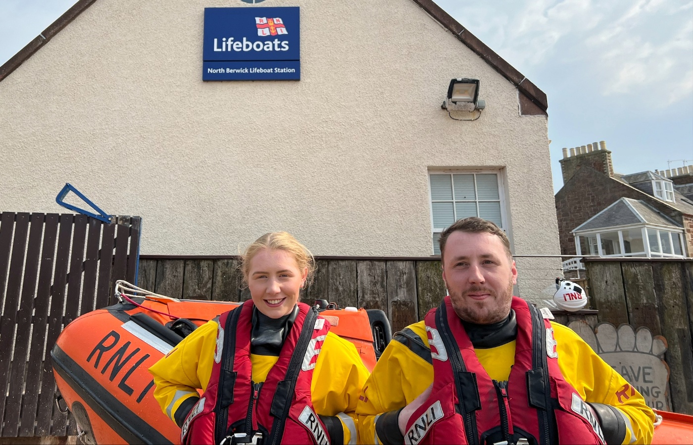 Sunday 12 May saw the Selby siblings side by side on a call out for the first time as the RNLI’s volunteers were launched to people in the water at Gullane bay.