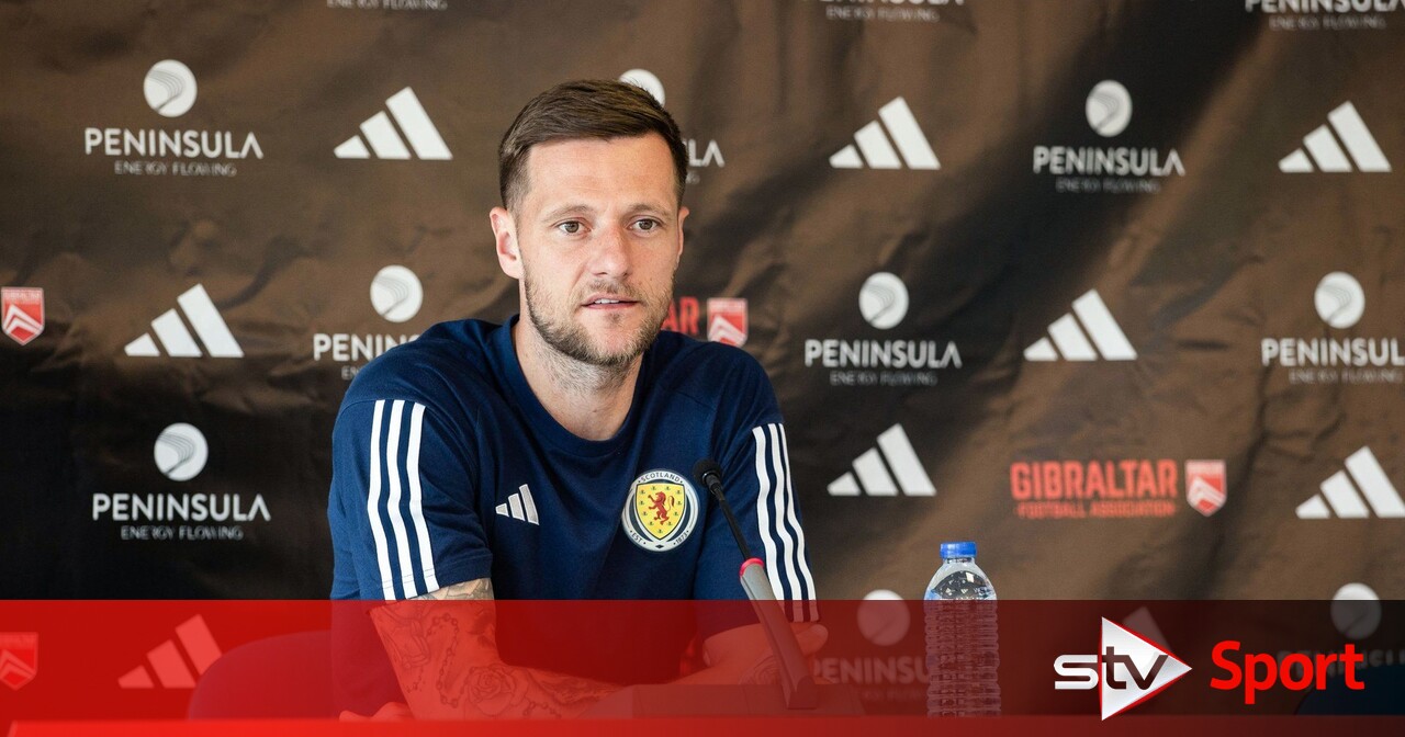 Liam Cooper hopes injured Lyndon Dykes stays with Scotland 