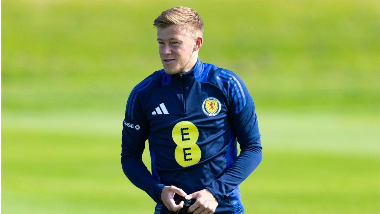 Rangers announce signing of Connor Barron from Aberdeen on four-year-deal