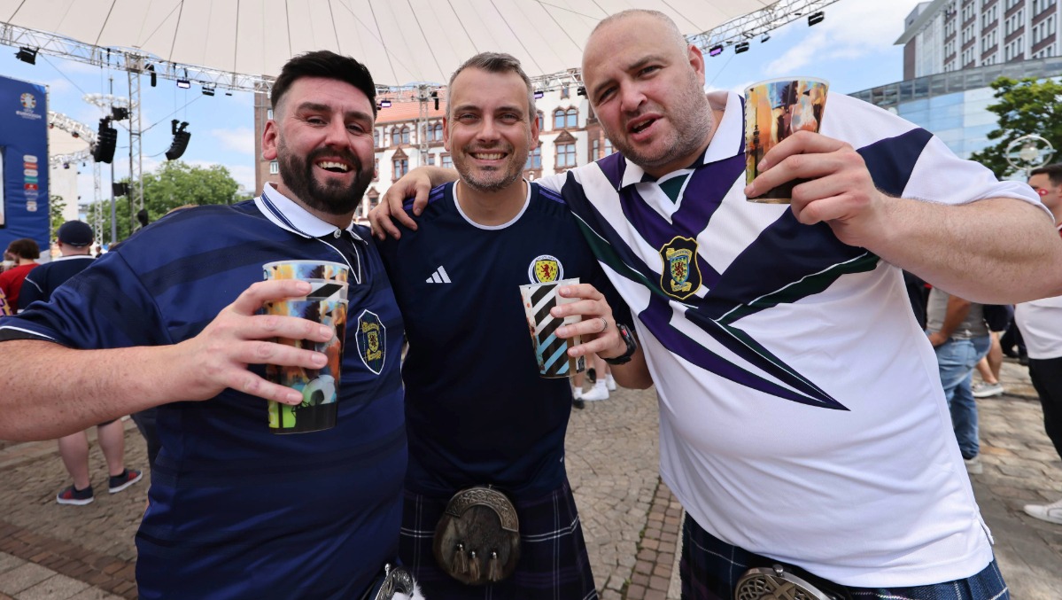 Scotland fans are in good spirits ahead of Sunday's game. 