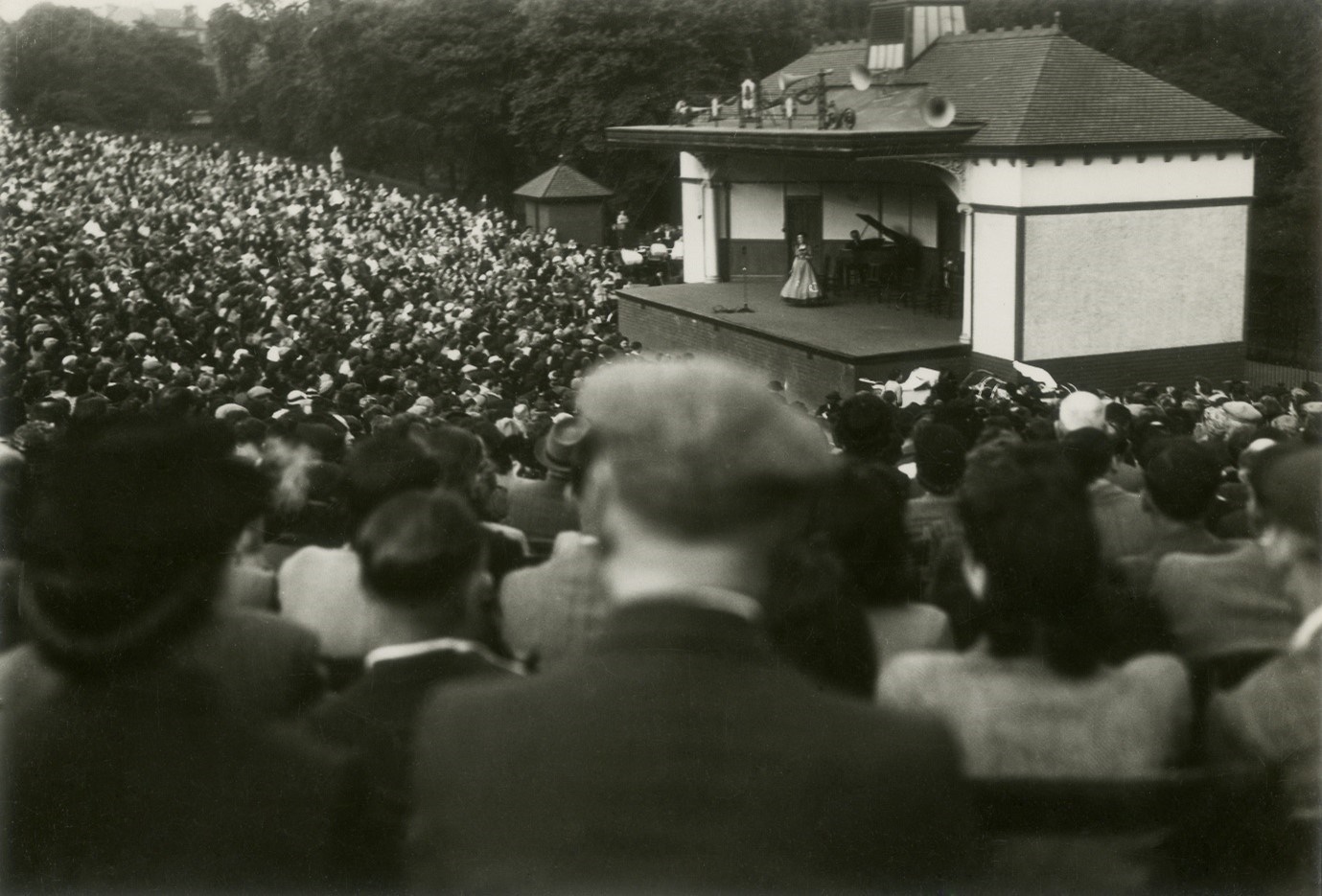 Kelvingrove Bandstand celebrates 100 years (Glasgow Museums and Libraries Collections.)