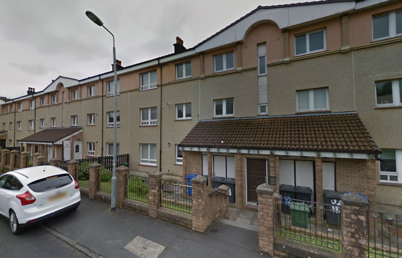 Man dies after falling from window of flat in Clydebank STV News