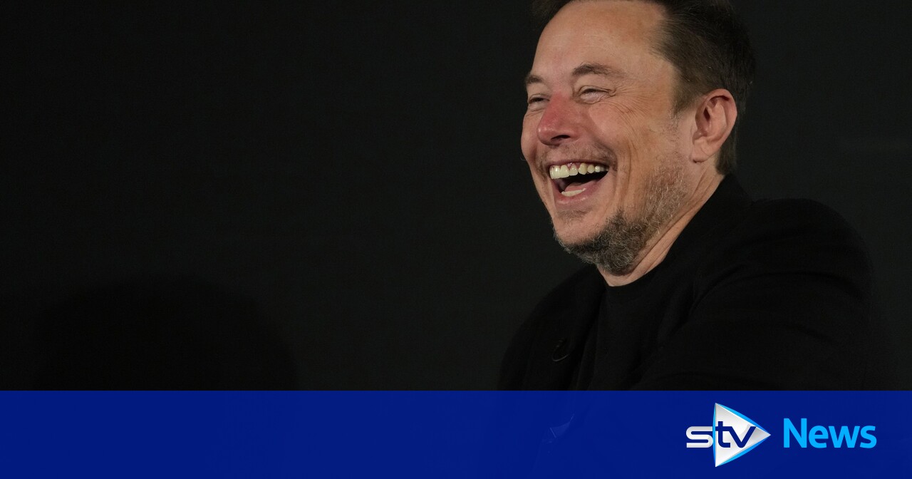 Elon Musk: Tesla will begin using humanoid robots next year