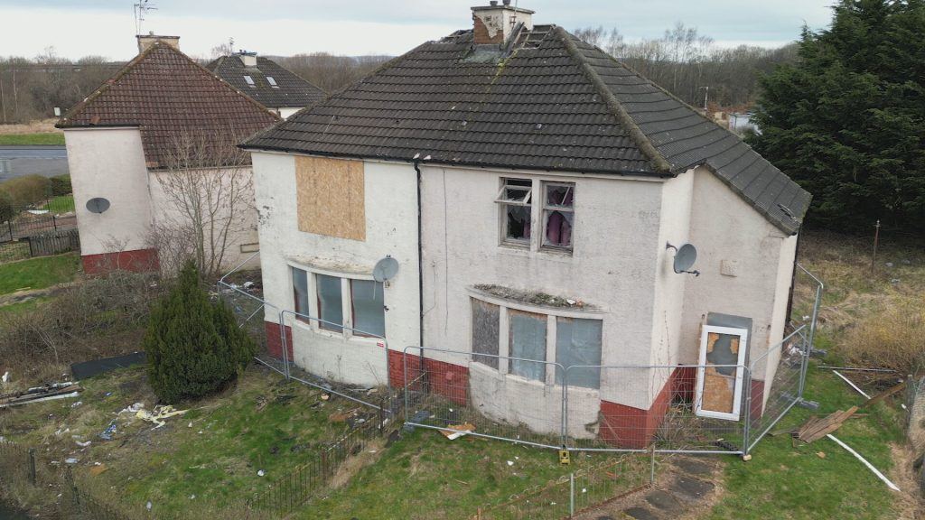 The changing face of Ferguslie Park Demolition work starts on derelict houses in Paisley STV News