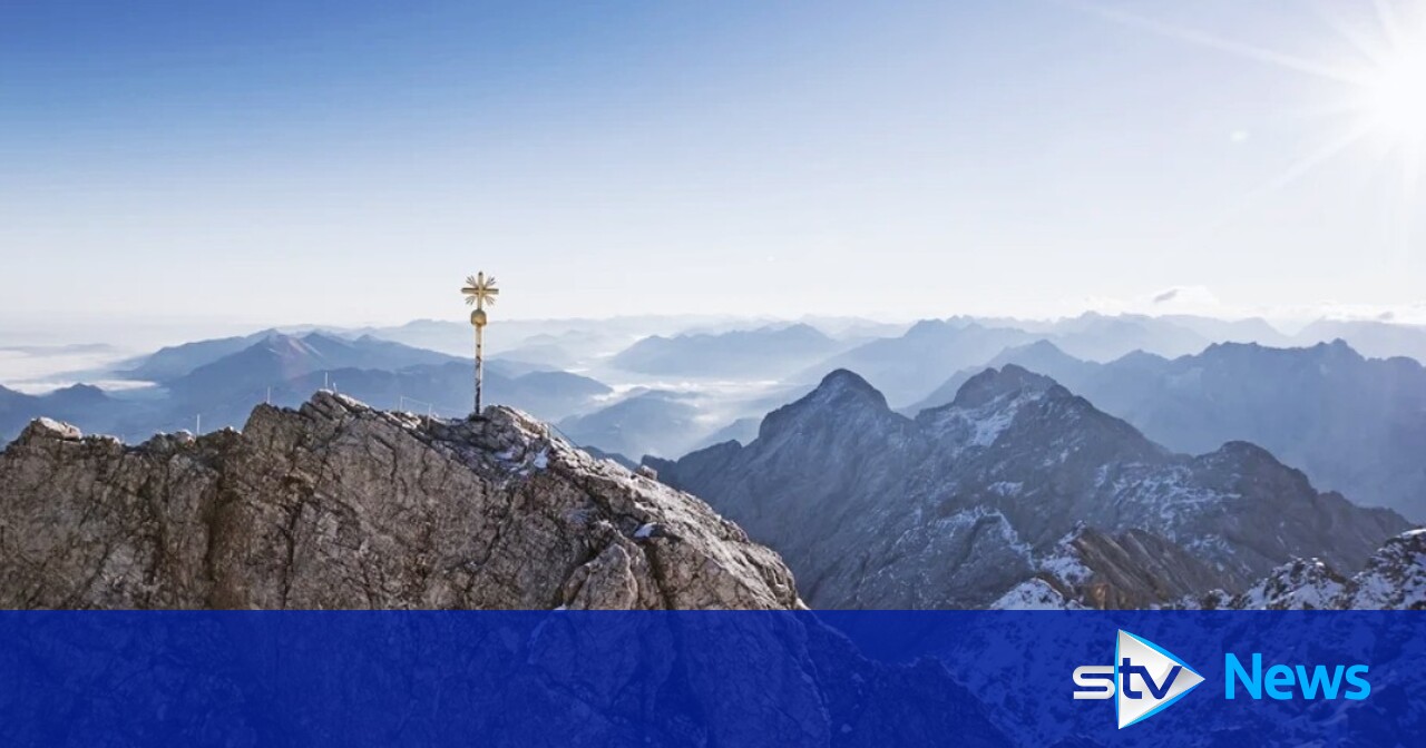 Teenager dies after being struck by lightning on Germany’s highest peak