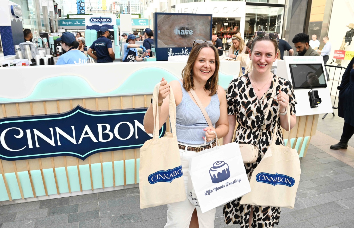 Shoppers turned up their droves and travelled for miles to get their hands on the bons at the opening of Cinnabon’s first-ever Scottish site at The Centre, Livingston on Friday. 