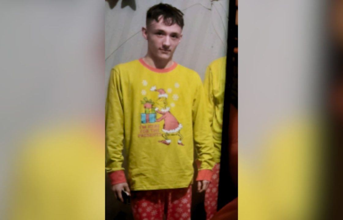 Police say concerns are growing for welfare of missing teenager last seen on Forth Place in Dundee
