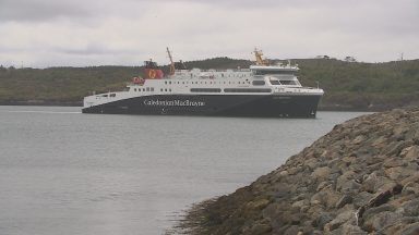 Foot passengers to face delays amid ferry gangway issues